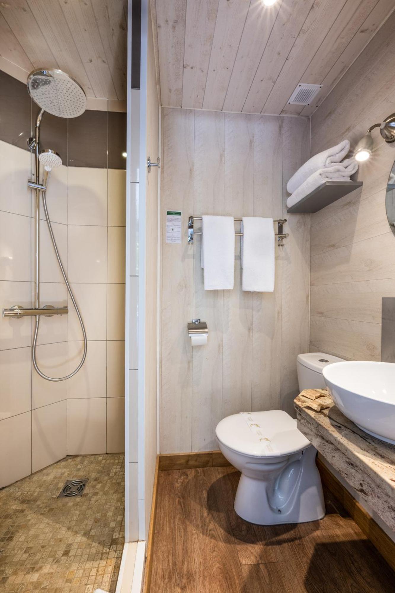 אקס-לה-באינס Hotel Beau Rivage מראה חיצוני תמונה